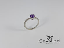 Carica l&#39;immagine nel visualizzatore di Gallery, C600
